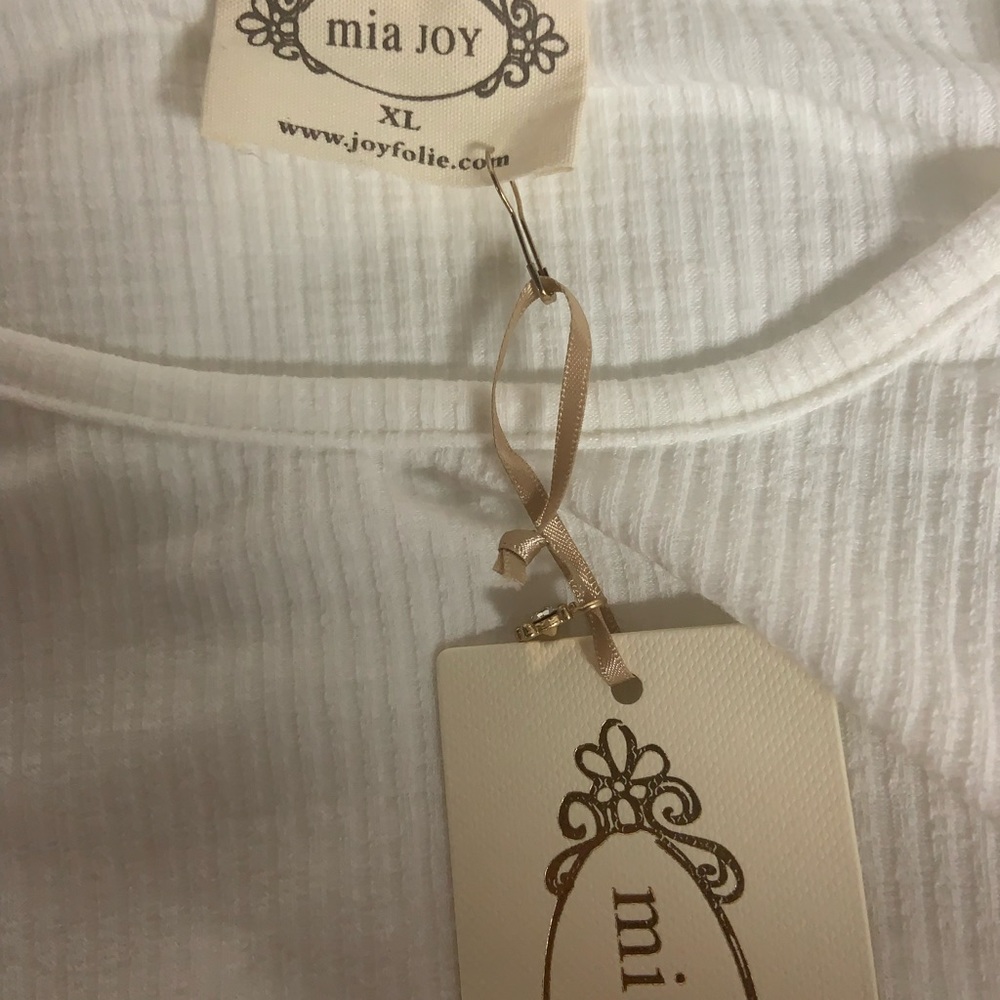 New!  Mia Joy Joyfolie Eve cropped‎ top - Picture 5 of 5